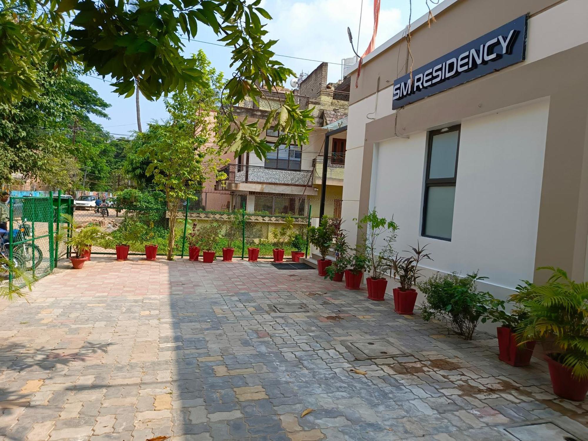 Sm Residency Hotel Bhubaneswar Buitenkant foto