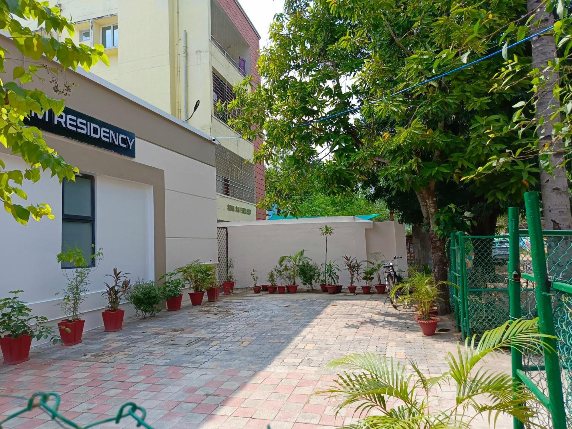 Sm Residency Hotel Bhubaneswar Buitenkant foto